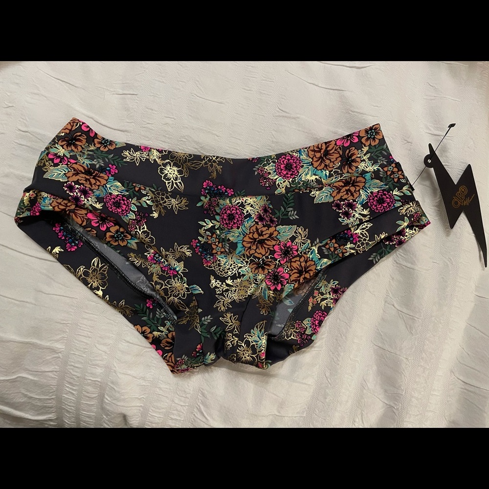 Cleo the Hurricane pole bottoms, size S